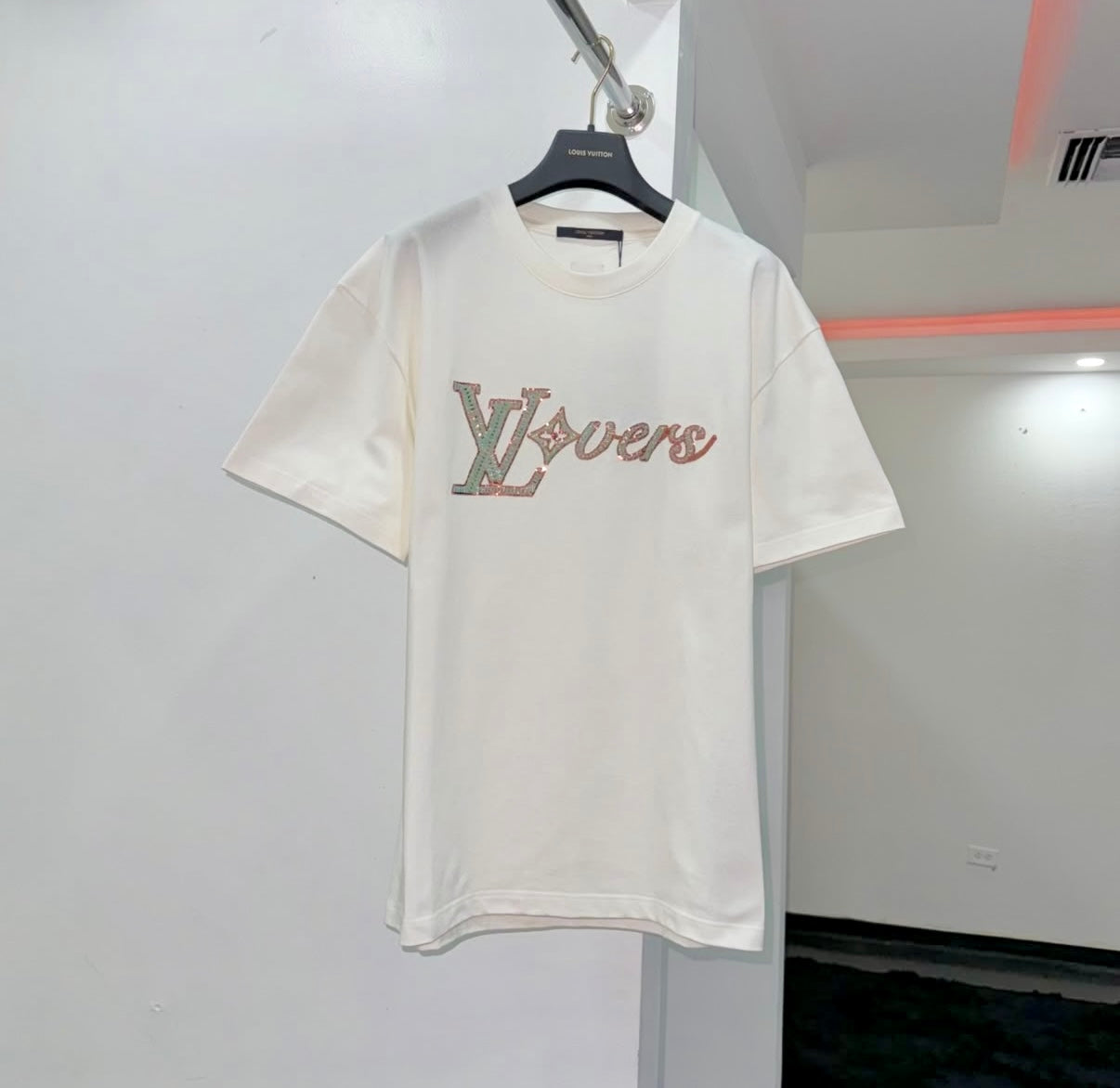 LOUIS VUITTON LV Vers Embellished Short-sleeved T-shirt