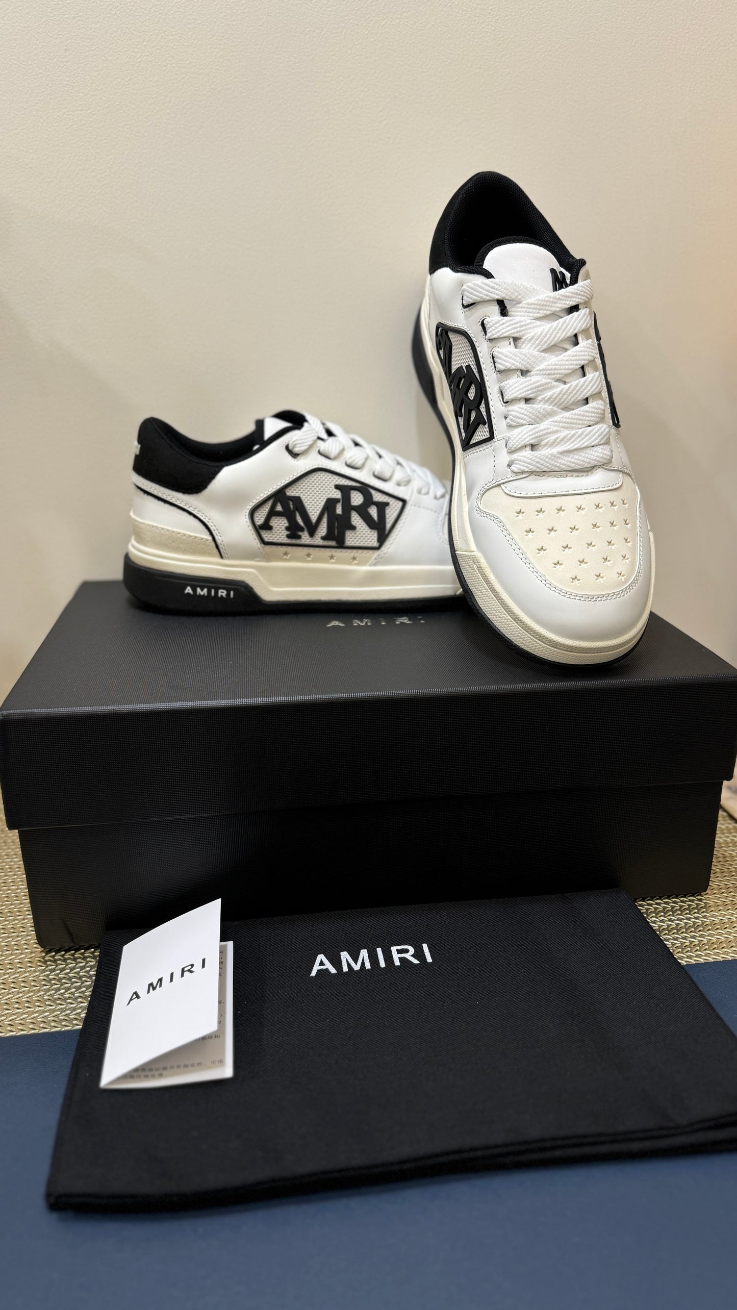 AMIRI
Classic low-top sneakers
