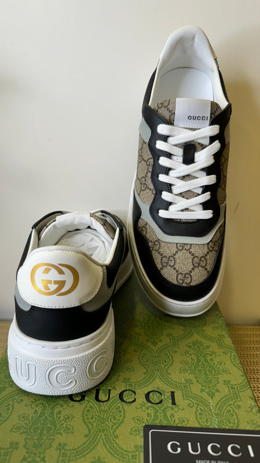 Gucci
GG Supreme panelled sneakers