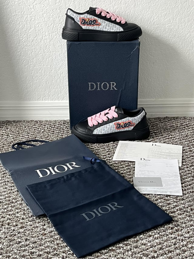 DIOR AND KAWS B33 Sneaker