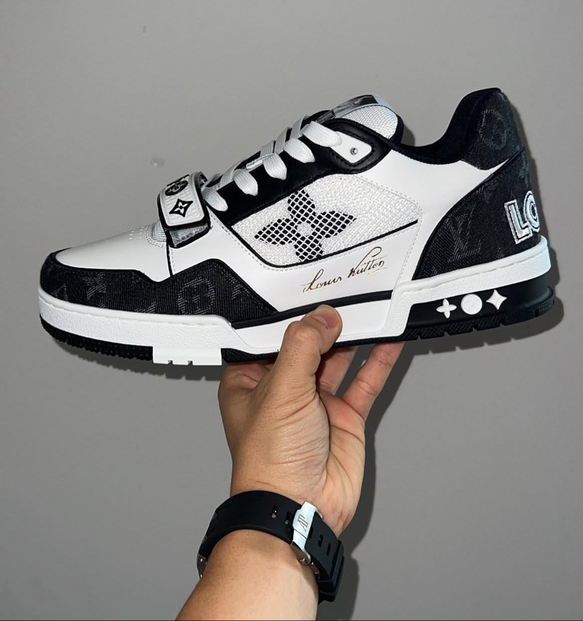 IV Trainer Sneaker