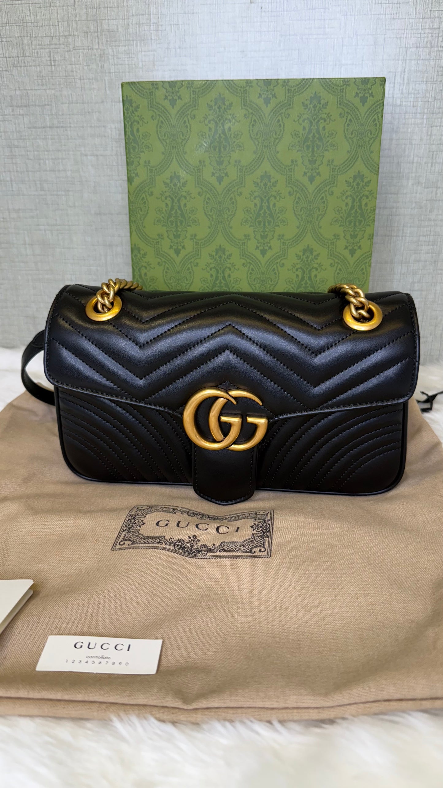 Small GG Marmont shoulder bag